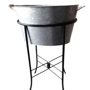 Bac à glace élégant en métal galvanisé avec support et poignée en bois, grand seau à glace ovale pour boissons, idéal pour les fêtes en intérieur et en extérieur - Product Image 4