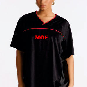 Maillot de football américain oversize pour femme, col en V, en tissu mesh uni, manches courtes, logo personnalisé, style décontracté pour équipe - Product Image 1