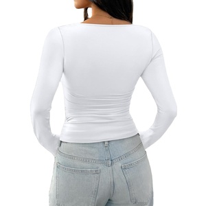 Tops Cortos de Moda Otoño 2026 Personalizados para Mujer, Cuello Cuadrado Básico, Manga Larga, Ajustados, Estilo Deportivo, Estilo Reina - Product Image 6