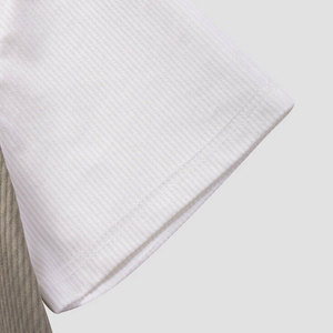 Camisetas de Hombre UHEZEN WEAR 100% Algodón, Corte Holgado, Manga Corta, Colores y Logotipo Personalizados, Precio Bajo, Secado Rápido - Product Image 4