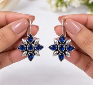 Boucles d'oreilles pendantes en argent plaqué antique avec motif floral et zircone cubique, sertissage clos ethnique, bijoux faits à la main, cadeau pour femme, vente en gros pour fêtes - Product Image 6