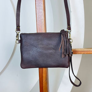 Vente en gros directe d'usine de pochette en cuir de vachette véritable usiné à la main et sac à bandoulière pour femmes pochette à pompon sac à main - Product Image 5