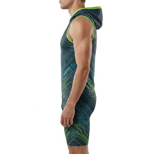 Uniforme Deportivo Premium 7v7, Uniforme 7v7 Diseñado con Materiales Ligeros y Flexibles para Máxima Movilidad y Velocidad - Product Image 3