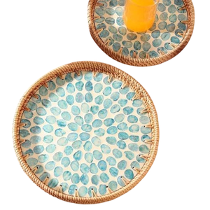 Bandeja de servir redonda de ratán con incrustaciones de nácar hecha a mano, bandeja decorativa de mimbre tejido para mesa de café, regalo único para decoración del hogar. - Product Image 4