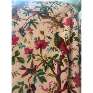 Tela de Terciopelo de Algodón de Lujo: Estampado de Aves, Color Beige Melocotón, 45 Pulgadas de Ancho, Tela de Terciopelo de Algodón Estampada a Mano con Diseño Floral - Product Image 3