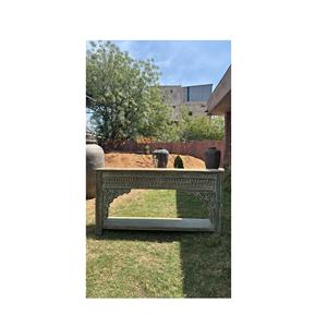 Elegante Mesa Consola de Madera para Entrada o Sala de Estar, Artículo de Decoración para el Hogar con Almacenamiento y Diseño Moderno - Product Image 1