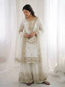 Traje Anarkali de seda bordado en blanco con dupatta, estilo tradicional holgado para bodas, para mujeres, estilo India-Pakistán. - Product Image 4