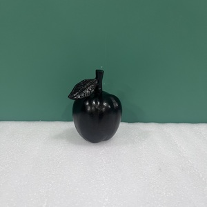 Escultura Decorativa de Manzana Hecha a Mano con Revestimiento de Aluminio, Figura Moderna Negra para Decoración de Mesa, Diseño para Sala de Estar - Product Image 3