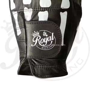 Gants de golf unisexes personnalisables Grace, blancs avec logo personnalisé, en cuir PU souple, style homme, ensemble de gants avec emballage unisexe - Product Image 3