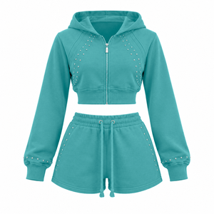 Ensemble streetwear pour femme en molleton français 400 GSM avec détails en strass pour collections de boutiques - Product Image 2