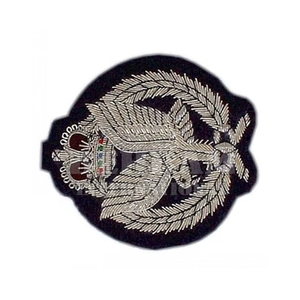 Écusson de blazer personnalisé fait main en fil d'argent brodé, style classique, pour uniforme de cérémonie, garde de sécurité, ou tenue de cérémonie - Product Image 3