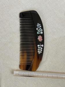 Peigne en corne de buffle naturelle en gros pour l'entretien des cheveux féminins, antistatique et démêlant, avec soin naturel du cuir chevelu - Product Image 5