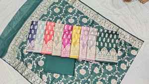 Traje de seda pura Banarasi de 3 piezas - Product Image 3