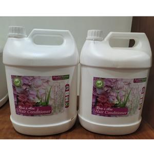 Lotion nettoyante pour le corps vegan Lait nourrissant Crème de soin de la peau éclaircissante Minéraux infusés au beurre Vitamine E Ingrédient principal Huile d'olive - Product Image 3