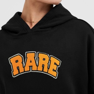Sweat-shirt unisexe à capuche avec lettres brodées, en molleton épais, broderie en chenille effet serviette, épaules tombantes, coupe ample, vente en gros - Product Image 4