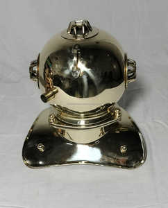 Casque de plongée chromé avec impression numérique Taille et logo personnalisables pour la décoration de la maison et les cadeaux de promotion - Product Image 3