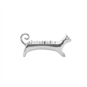 Exclusivo soporte de metal para anillos con forma de jirafa, organizador de joyas pulido a mano con base acolchada de terciopelo para anillos, regalo perfecto para mujeres - Product Image 5