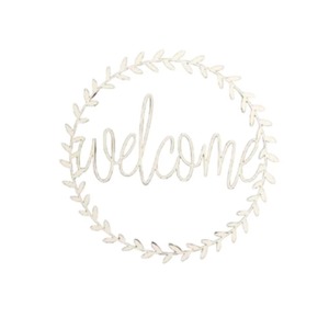 Encantadora Letrero de Bienvenida Blanco con Escritura Cursiva Dentro de un Marco de Corona de Hojas, Arte de Pared Moderno y Minimalista para Decoración del Hogar - Product Image 4