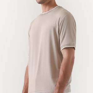 Camiseta Deportiva Personalizada para Hombre, de Nailon y Spandex, con Abertura Lateral, Corte Holgado, Estilo Oversize, para Gimnasio y Entrenamiento, OEM ODM, Logotipo Personalizado - Product Image 2