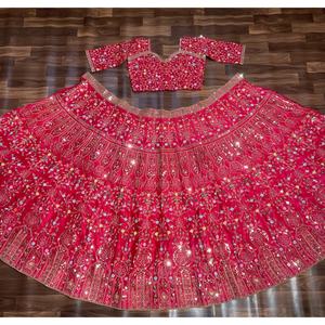 Designer Multi-Thread Work Lehenga Choli Beautiful Party Wear pour les vêtements indiens et pakistanais - Product Image 2