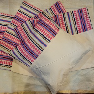 Housse de coussin carrée moderne tuftée lavable en polyester/coton, style hôtelier, avec pompons, 45x45cm, tissée à la main, style bohème - Product Image 4
