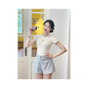 Shorts pour femmes à faible MOQ, plusieurs couleurs, taille haute, coupe droite, qualité supérieure, respirants, écologiques, fabriqués au Vietnam - Product Image 4