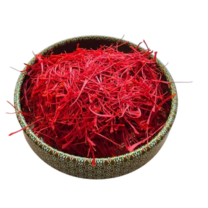 Hilos de azafrán de alta calidad para hornear y preparar postres, utilizando el azafrán para realzar el sabor de pasteles, dulces y recetas de arroz. - Product Image 4
