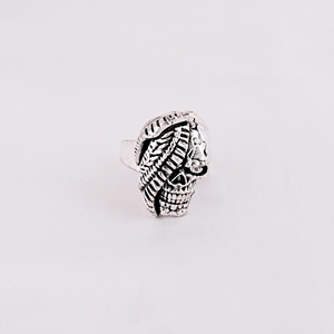 Anillo Elegante de Latón con Diseño de Calavera y Baño de Oro/Plata para Uso Diario Femenino - Product Image 1