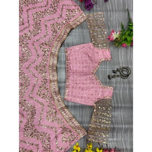 Lehenga Choli de soirée de créateur 2XL avec de magnifiques broderies multi-fils - Product Image 4