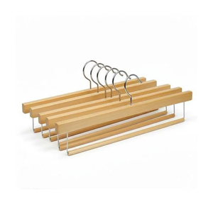 Cintres en bois durables avec crochets en acier inoxydable de qualité supérieure et logo personnalisé - Product Image 4