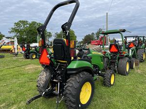 Precio de Fábrica, Tractor Agrícola John Deere 2025R de Alta Calidad, Entrega Rápida Garantizada, Maquinaria Confiable con Caja de Cambios Principal - Product Image 3