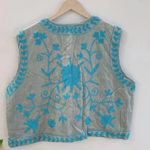 Chaleco y chaleco bohemio de terciopelo para mujer, chaqueta Suzani bordada | Chaleco sin mangas de terciopelo floral - Product Image 2