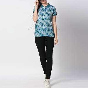 Polo moderne avec fermeture boutonnée et look contemporain épuré, confortable - Product Image 4