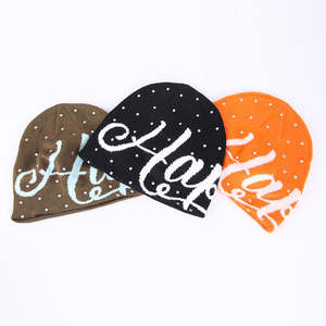 Bonnet en tricot tendance avec strass pour hommes et femmes, personnalisable, imprimé, pour l'hiver, chaud, style streetwear urbain - Product Image 2