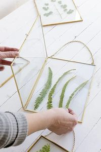 Home Decor Glass & Metal Hanging Picture <b>Frame</b> for <b>Wall</b> Decoration, with 2 Sides Glass Customised Decorative Picture <b>Frames</b> - Product Image 5