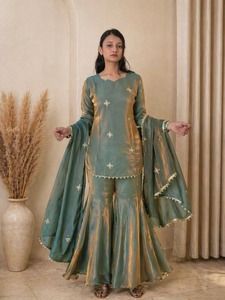 Ensemble Salwar Kameez en soie pour femmes, brodé, tenue de mariage indienne et pakistanaise, coupe ample, longueur au sol, tenue de soirée - Product Image 6