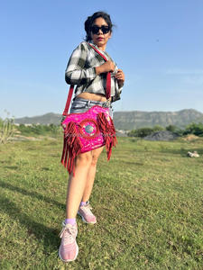 Nuevo estilo occidental Hair On Hide Metallic Fur Suede Leather Fringe Bags Cuero de piel de alta calidad Unique Middle Concho Fringe Bags - Product Image 6