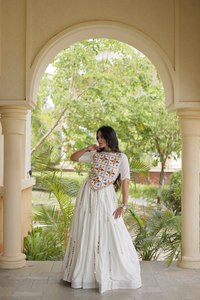 Lehenga Choli Blanco para Mujer, Estilo Noche de Baile Navratri, con Adornos de Perlas, de Algodón, para Festivales, Disponible, Último Diseño, Multicolor - Product Image 6
