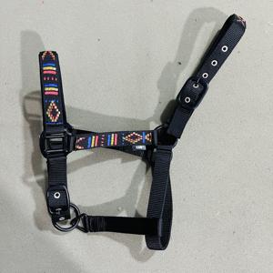 Harnais de cheval en nylon jacquard robuste avec quincaillerie noire, collier de tête de cheval réglable et confortable pour l'entraînement en écurie - Product Image 2