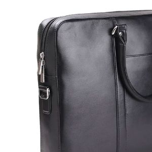 Nueva Llegada: Bolsas de Cuero para Portátil de Color Personalizado, Fabricación en Pakistán, Bolsas de Cuero para Portátil Hechas a Medida con Etiqueta Privada - Product Image 2