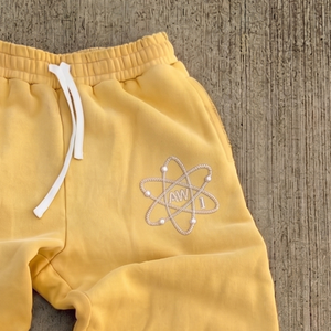 Pantalon de survêtement décontracté jaune pour homme Askar Wear avec logo brodé de perles et taille élastique à cordon de serrage - Product Image 3