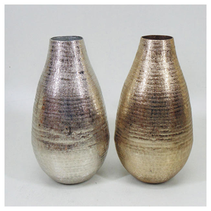 Jarrón de Flores Art Deco de Aluminio Premium con Diseño Elegante para Decoración de Sala de Estar y Mesa, Regalo de Diwali - Product Image 3