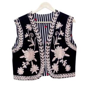 Gilet court en coton fait main pour femme, imprimé floral, col rond, ouvert sur le devant, avec broderie confortable, style décontracté streetwear - Product Image 5