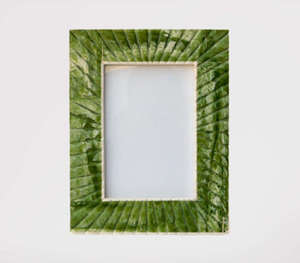 Marco de Fotos Moderno de Resina, Diseño Rectangular con Rayas Diagonales, Decoración del Hogar Hecha a Mano, Marco de Fotos Personalizado para Mesa Vertical - Product Image 2