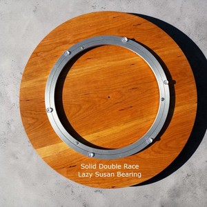 Plateau tournant rond en bois massif fait main, design minimaliste poli - Product Image 2
