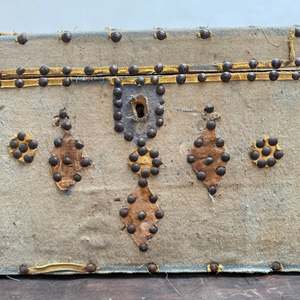 Caja de almacenamiento para mantas antigua, baúl rústico de madera maciza, cofre vintage estilo granja para ropa de cama, mesa de centro baja para sala de estar - Product Image 5