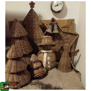 Arbre de Noël artisanal vintage en rotin, écologique, pour la décoration de table de Noël et les présentoirs de boutiques de cadeaux saisonniers, Vietnam - Product Image 1