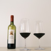[Holar] Taiwan a fabriqué un verre à vin à longue tige durable et transparent pour le cocktail de vodka whisky au vin rouge