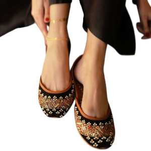 Casual Women Khussa Ethnic Pumps Handmade Pakistani Embroidered Traditional Flats Comfortable Fashion Footwear OEM ODM - Product Image 1