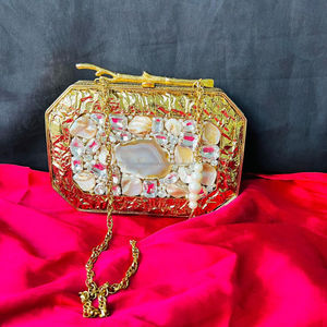 Pochette de soirée européenne pour femme, style fleur en métal forgé, or et blanc, faite à la main, pour mariage, cadeau artisanal - Product Image 2